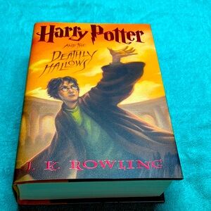 Harry Potter and the Deathly Hallows Book